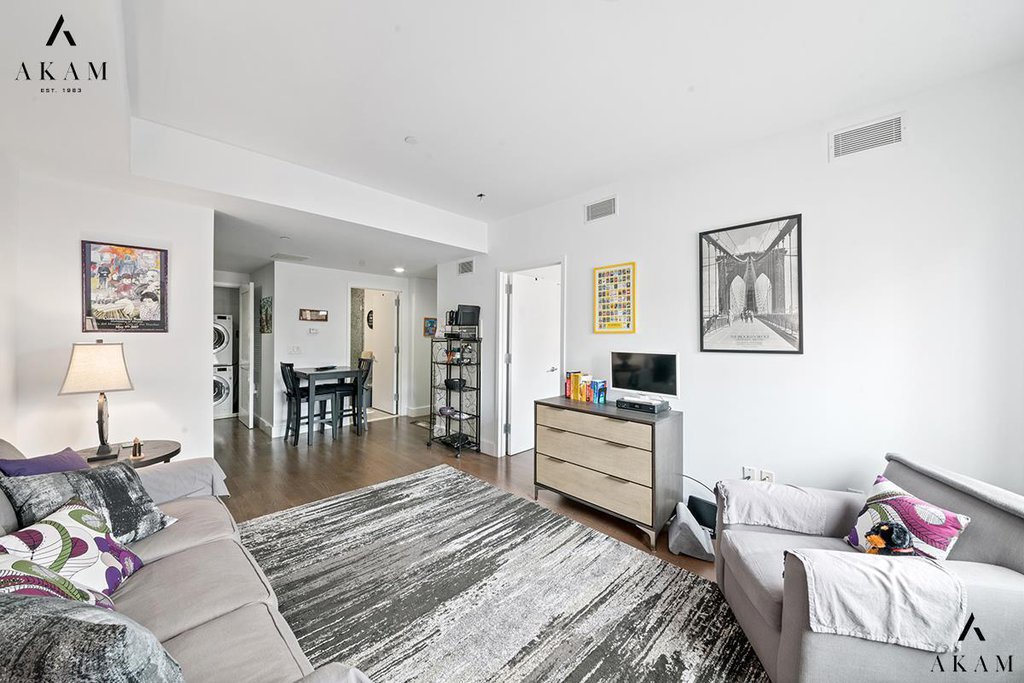432 West 52nd Street, Unit 7F photo 4