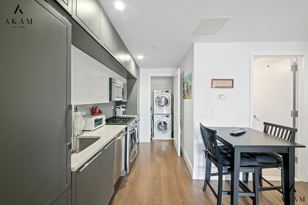 432 West 52nd Street, Unit 7F photo 6