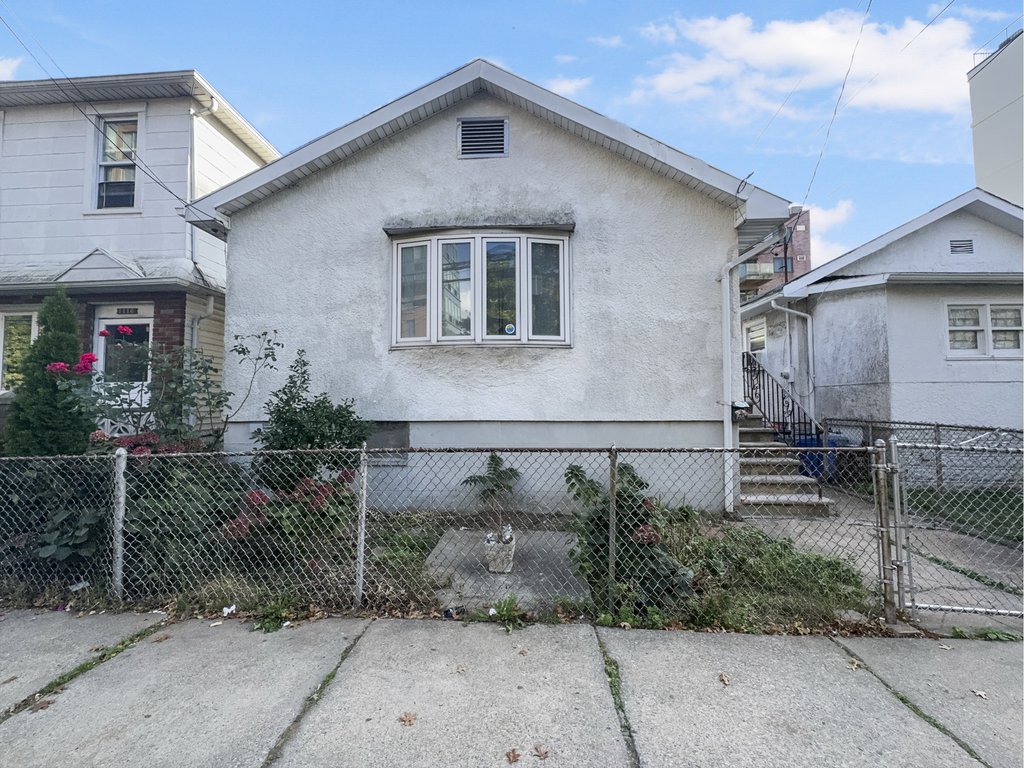 1114 Banner Avenue