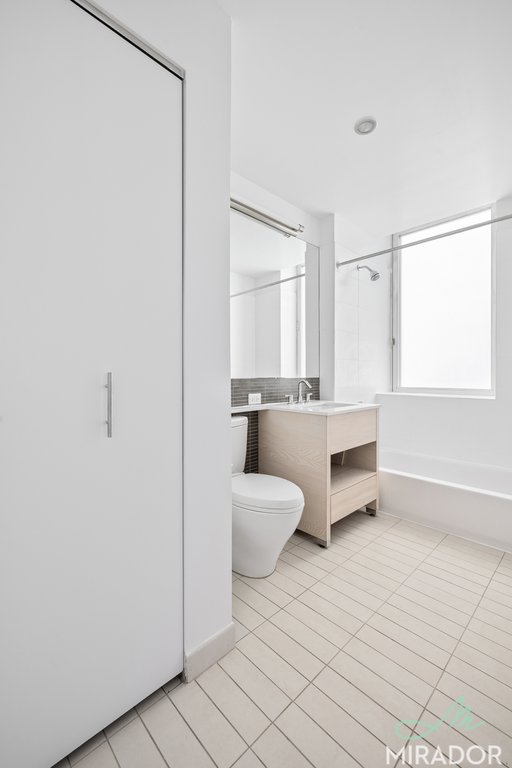 80 De Kalb Avenue 30A Fort Greene Brooklyn NY 11201