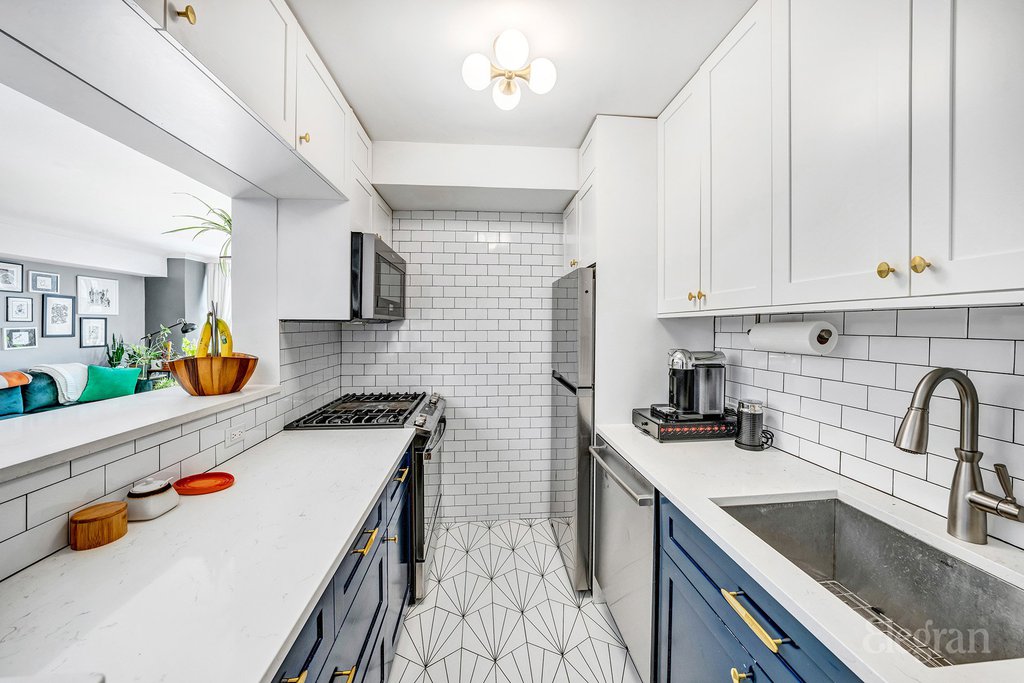 225 East 36th Street, Unit 18K photo 2