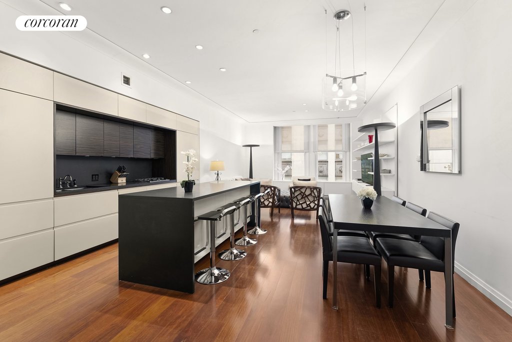 55 Wall Street, Unit 520