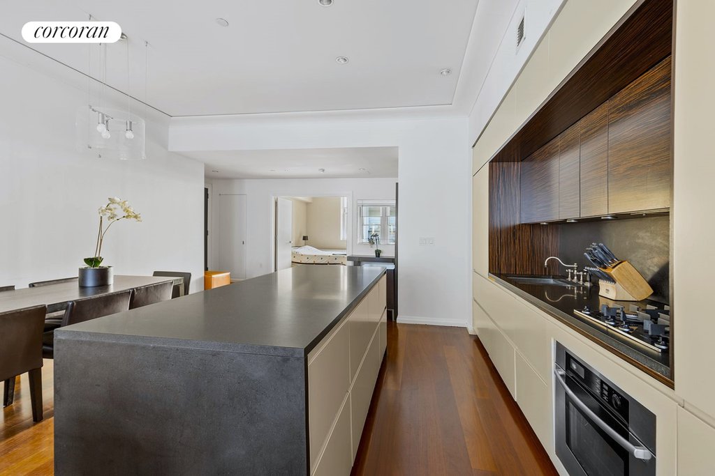 55 Wall Street, Unit 520 photo 3