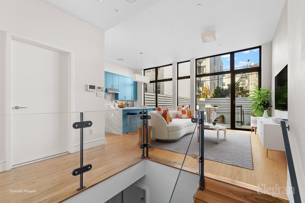 237 Devoe Street, Unit 1R