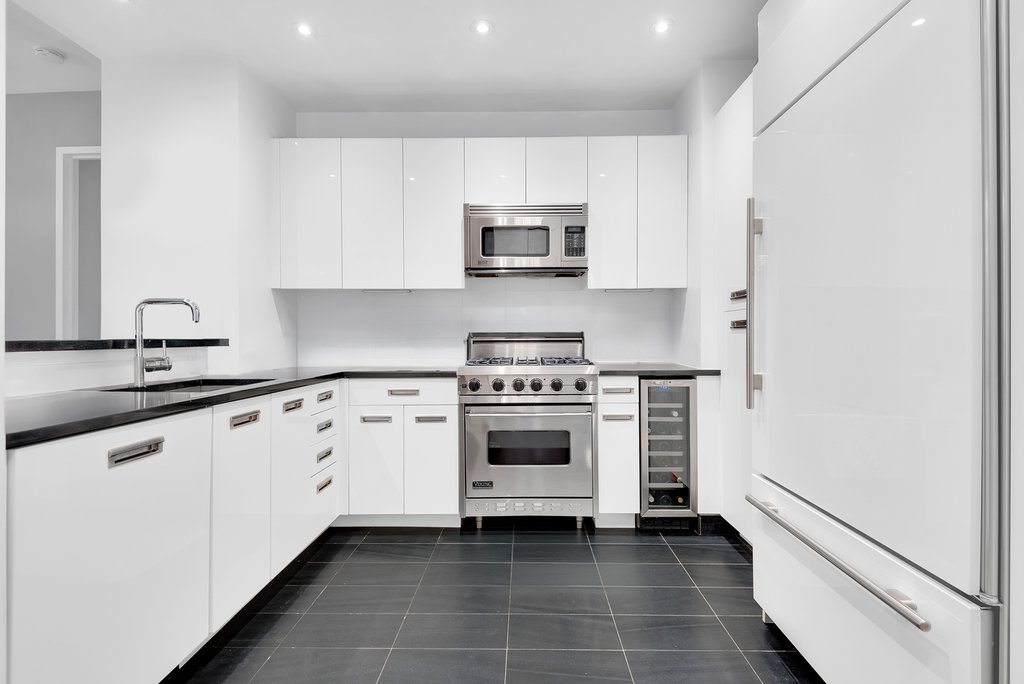 46-30 Center Boulevard, Unit 602