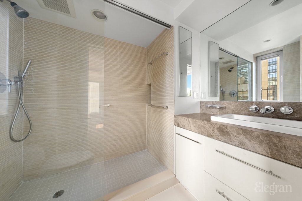 400 East 52nd Street, Unit 14G photo 5