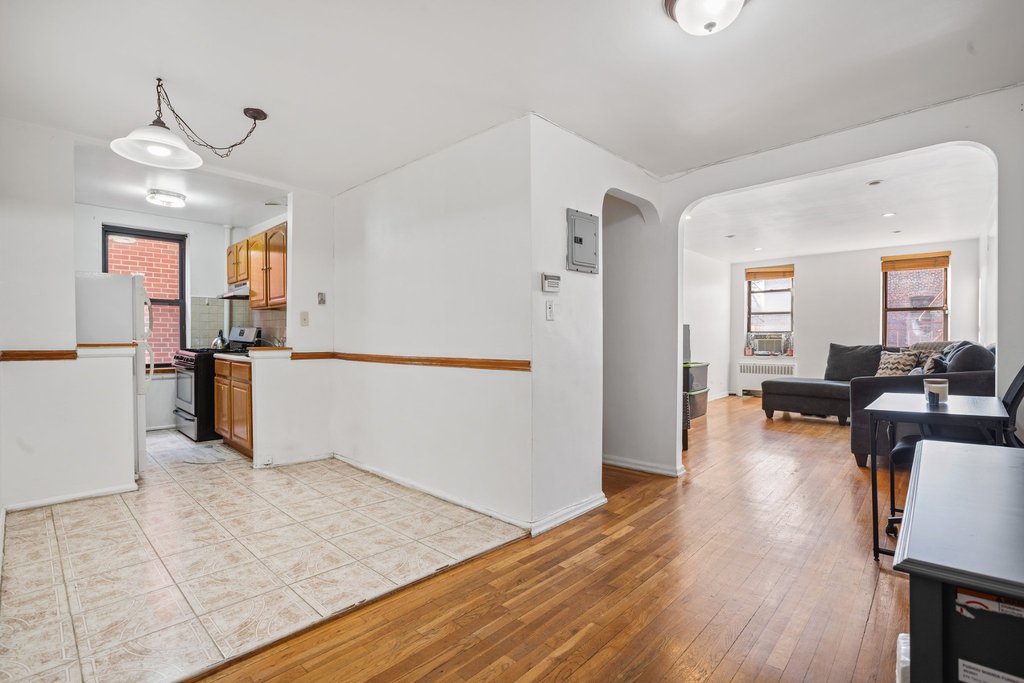 3231 Barker Avenue, Unit 2C