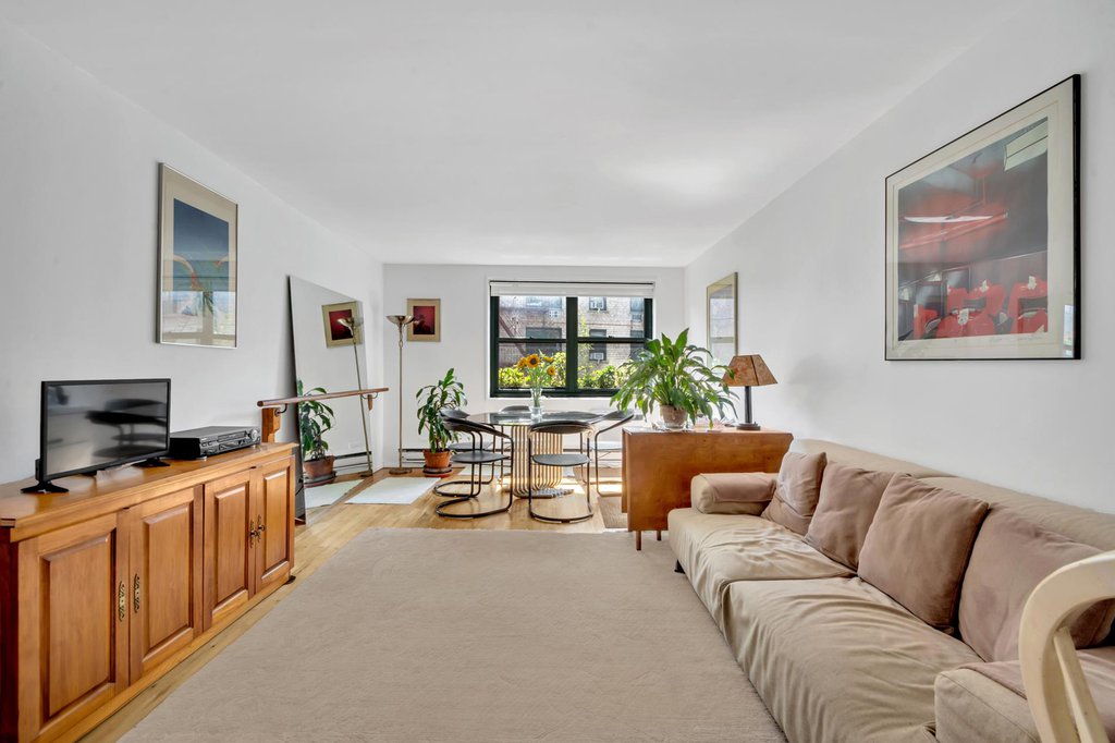 668 Washington Street, Unit 4/5A