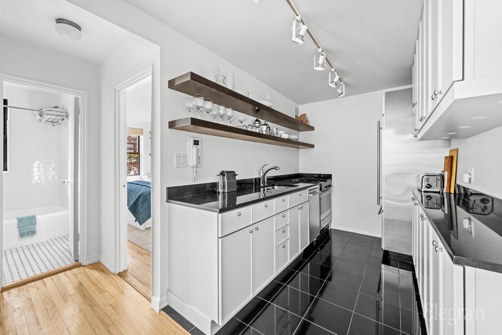305 West 18th Street, Unit 6C photo 7