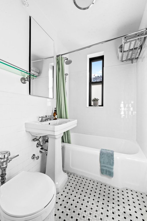 305 West 18th Street, Unit 6C photo 8