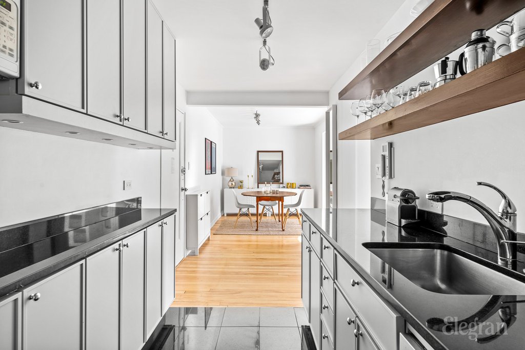 305 West 18th Street, Unit 6C photo 6