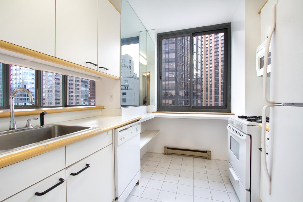 2000 Broadway, Unit 11F photo 10
