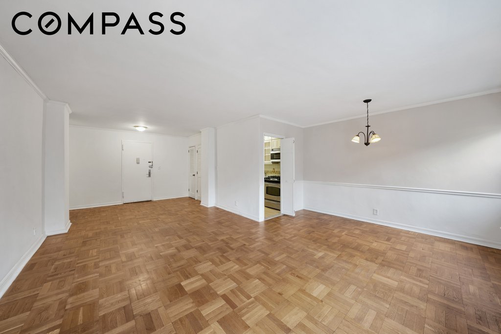 345 East 52nd Street, Unit 8G photo 6