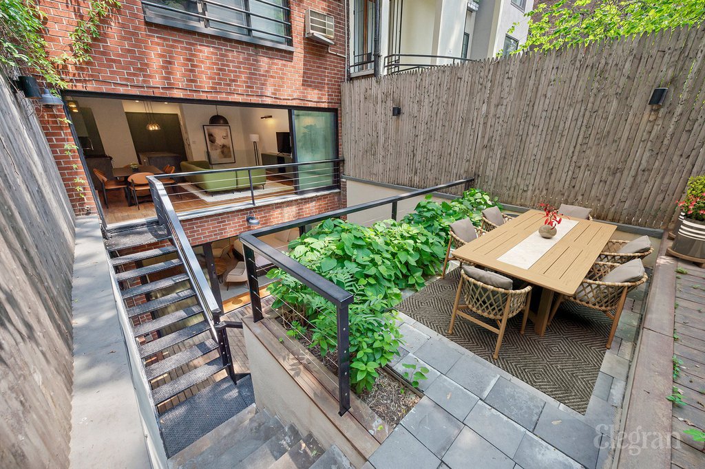 154 West 15th Street, Unit 1B