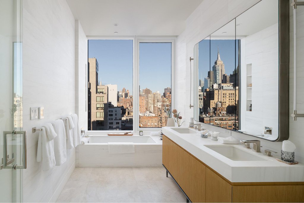 200 East 20th Street, Unit PHA photo 4