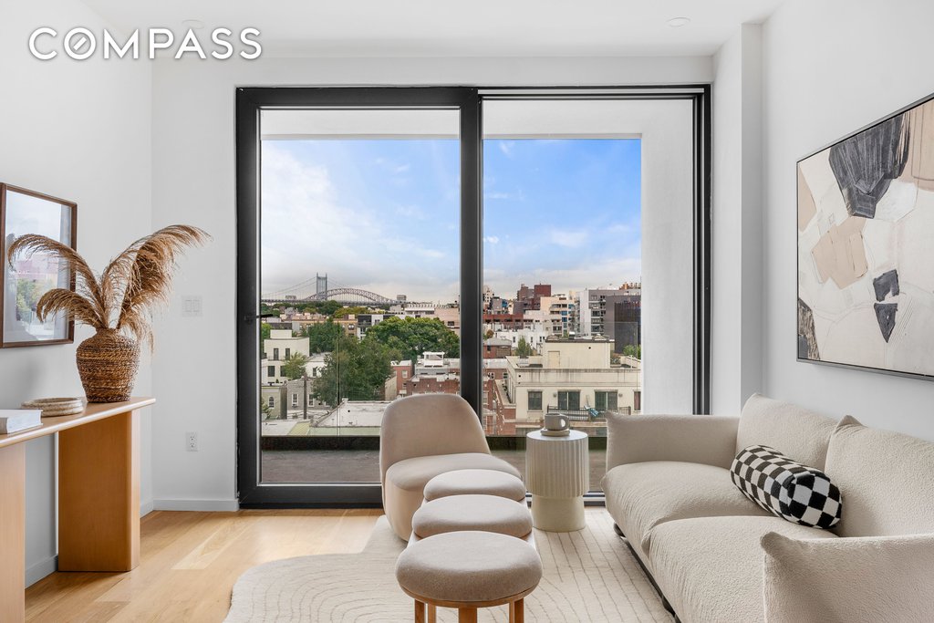14-35 Broadway, Unit 4R