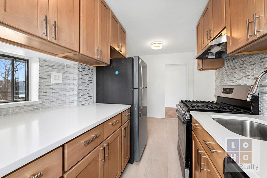268 East Broadway, Unit A307 photo 7