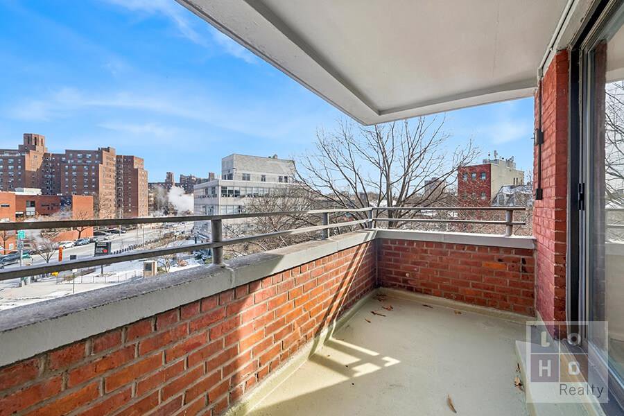 268 East Broadway, Unit A307 photo 13