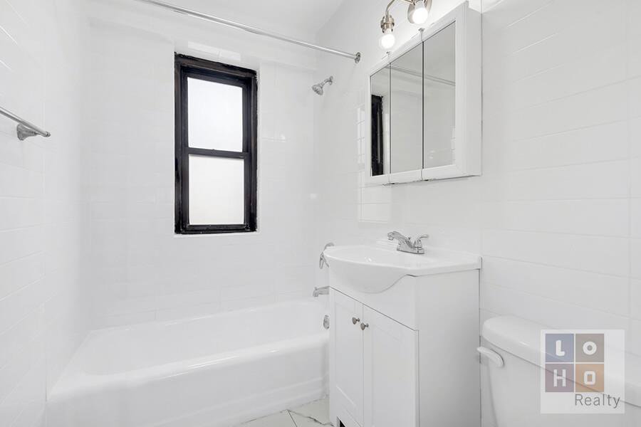 268 East Broadway, Unit A307 photo 15
