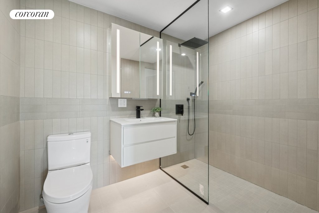 428 East 9th Street, Unit 201 photo 5