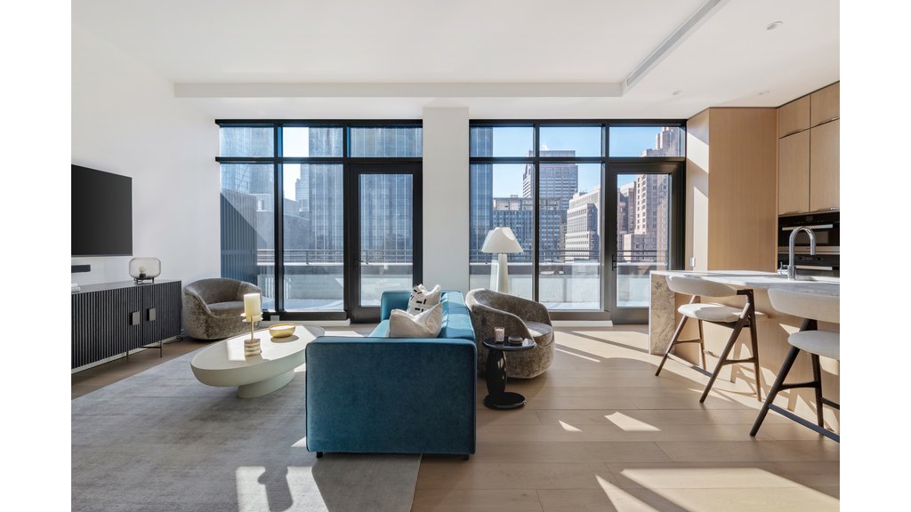 111 West 56th Street, Unit PHB photo 2