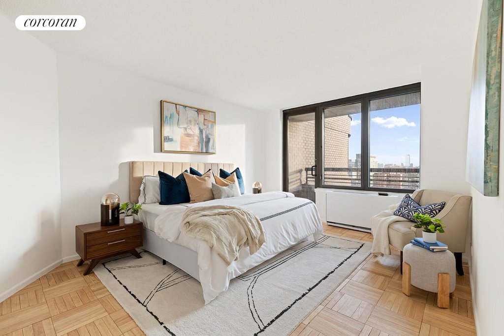330 East 38th Street, Unit 27A photo 3