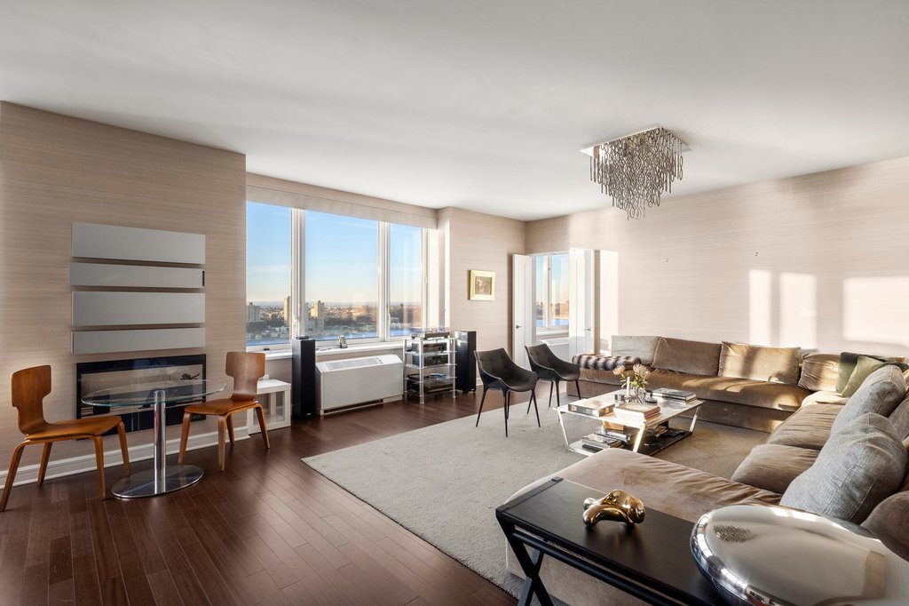 80 Riverside Boulevard, Unit PH1B photo 4
