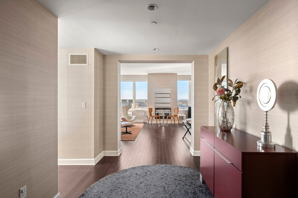 80 Riverside Boulevard, Unit PH1B photo 5