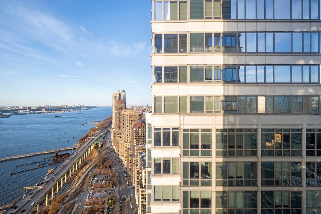 80 Riverside Boulevard, Unit PH1B photo 18