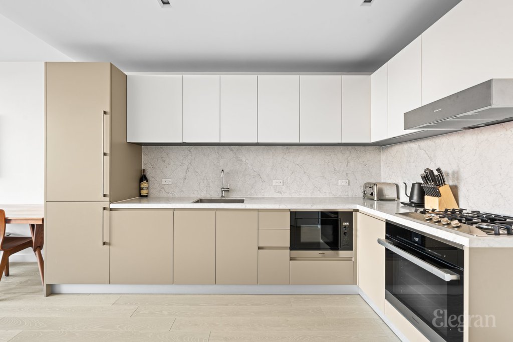 75 First Avenue, Unit 5C photo 2