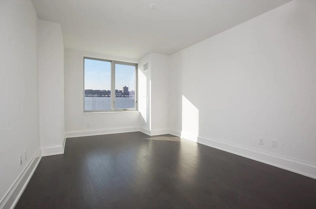 50 Riverside Boulevard, Unit 5B photo 4