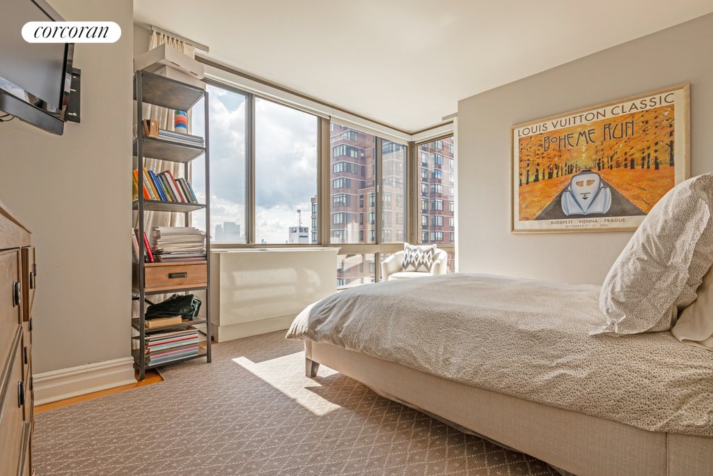 2 Columbus Avenue, Unit 31C photo 6