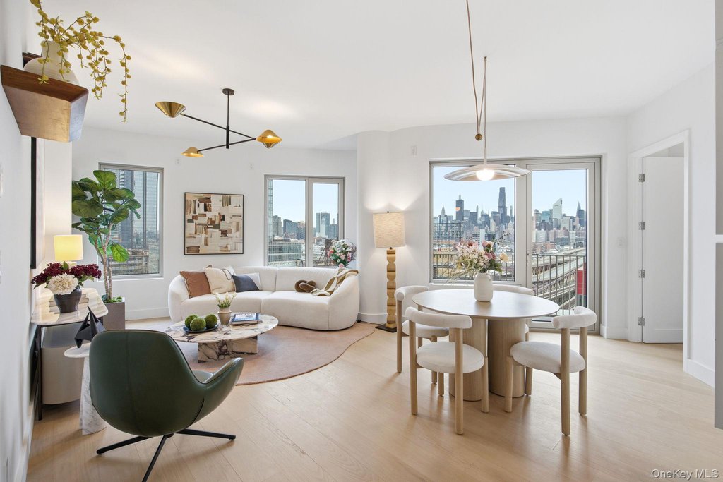 24-01 Queens Plaza North, Unit 205 photo 3