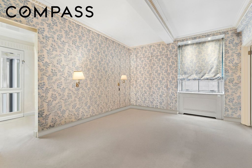 111 East 56th Street, Unit 1005 photo 4