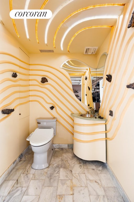 1 Beekman Place, Unit AB photo 15
