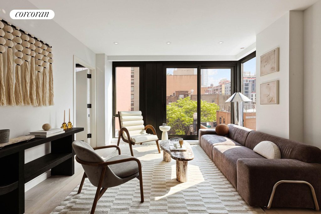 355 West 39th Street, Unit 8A photo 2