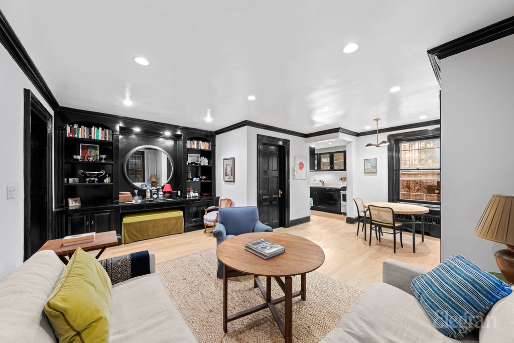 17 West 10th Street, Unit 1N