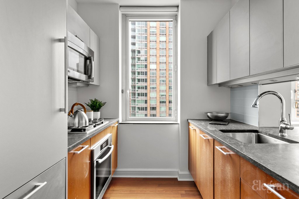 100 Riverside Boulevard, Unit 23E photo 6