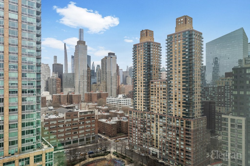 100 Riverside Boulevard, Unit 23E photo 13