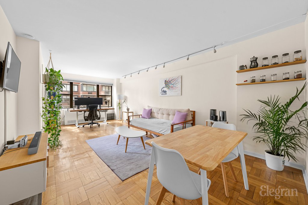 301 East 62nd Street, Unit 6D