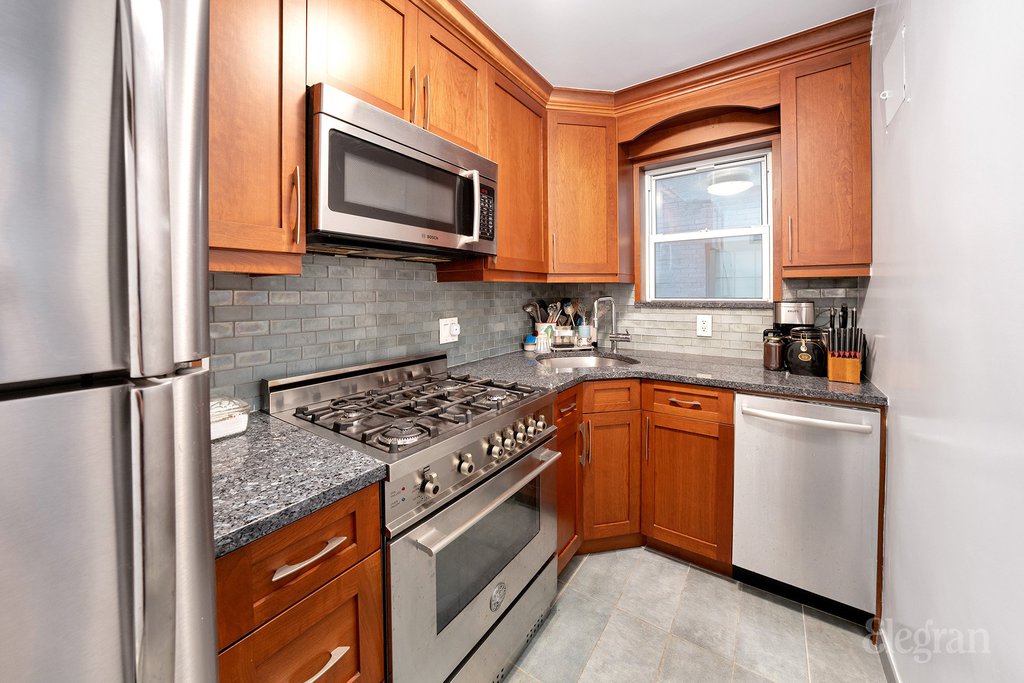55 East 9th Street, Unit 6M photo 2