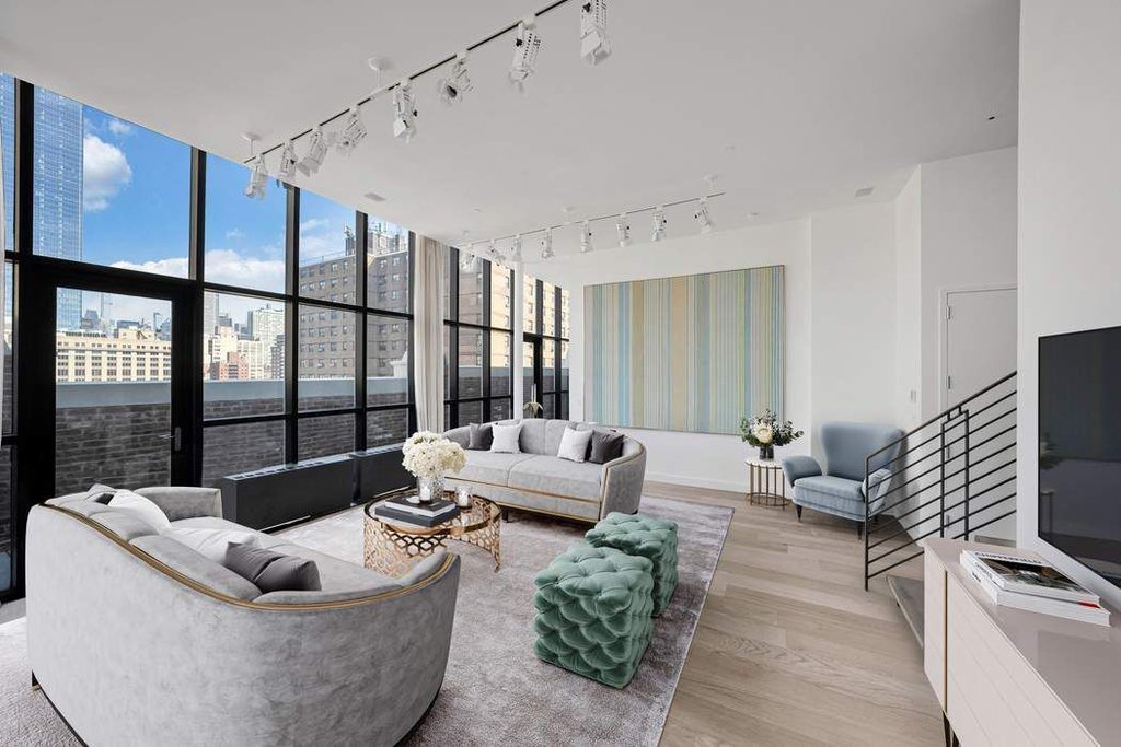 420 West 25th Street, Unit PHA photo 4