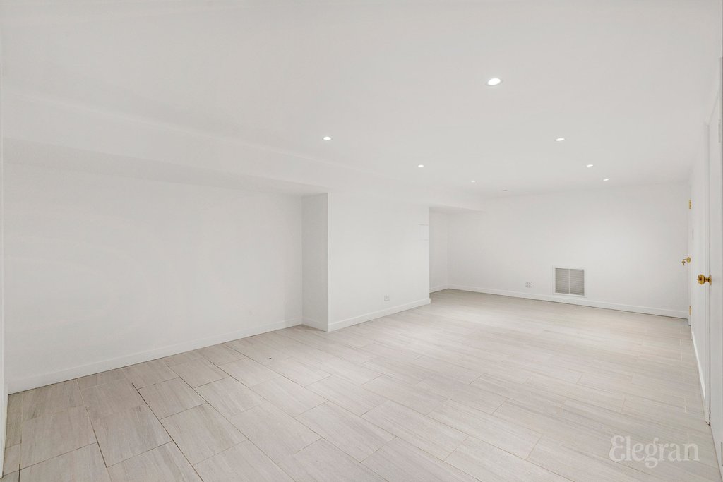 40 East 67th Street – For Sale photo 20