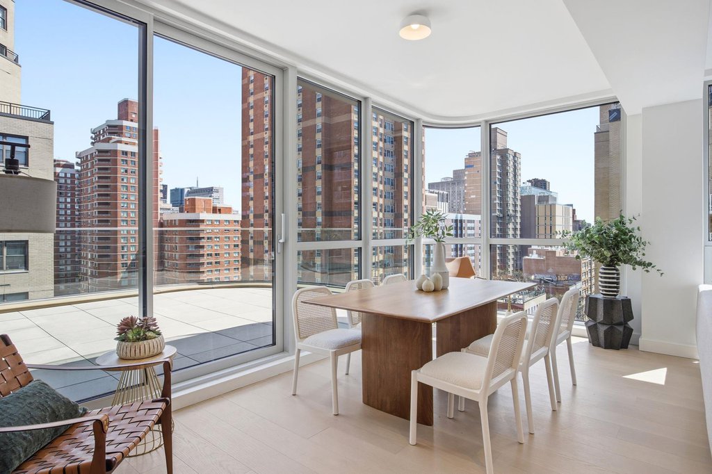 250 East 25th Street, Unit 11B photo 5