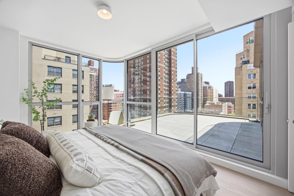 250 East 25th Street, Unit 11B photo 9