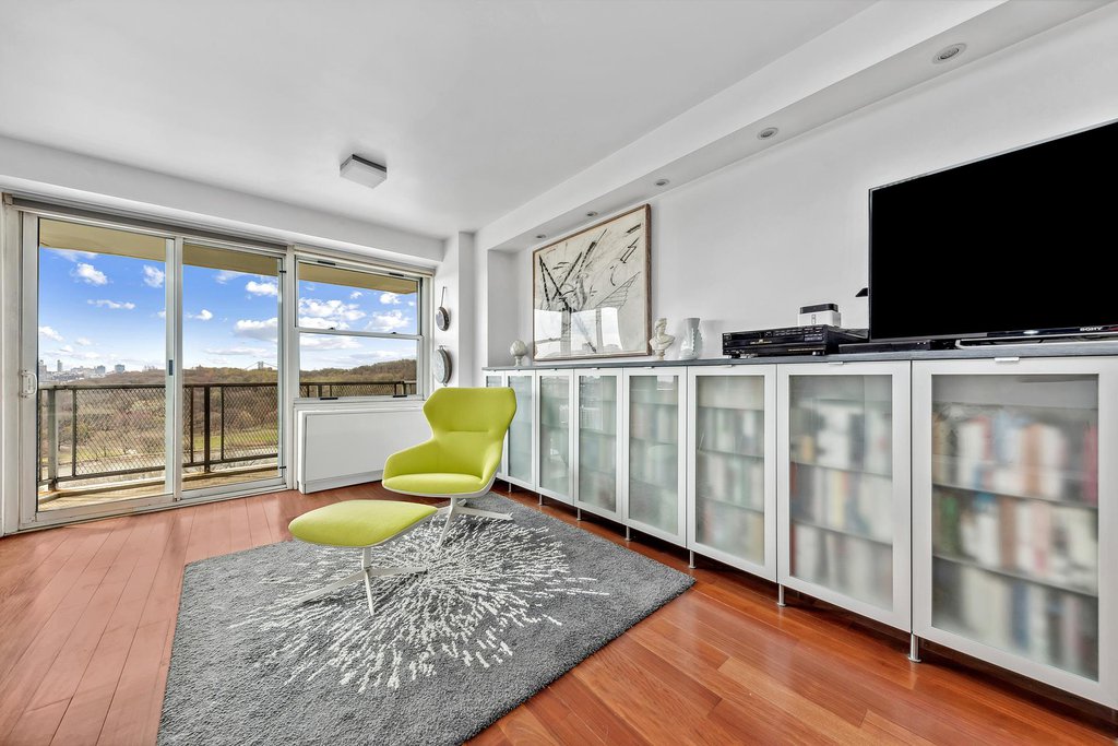 2400 Johnson Avenue, Unit 10C photo 5