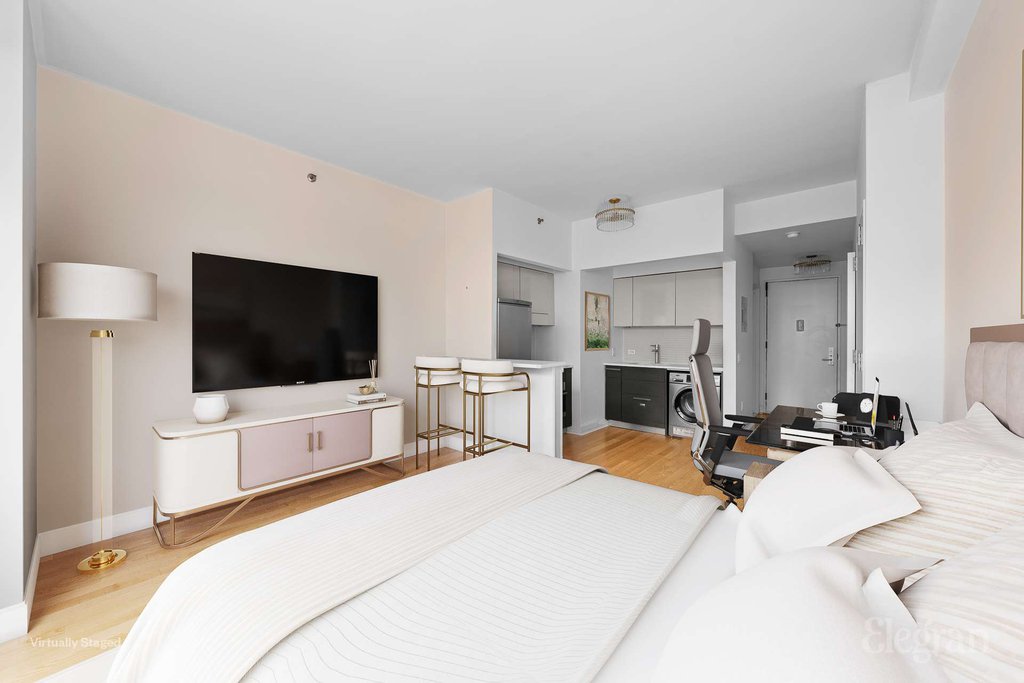 505 West 47th Street, Unit 1FN photo 2