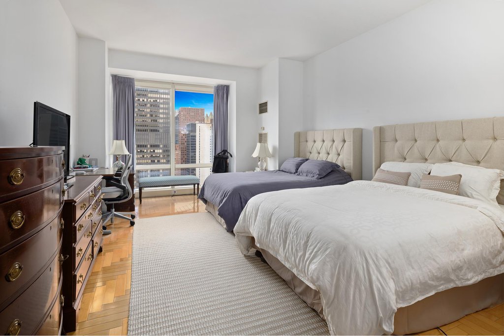 845 United Nations Plaza, Unit 43C photo 5