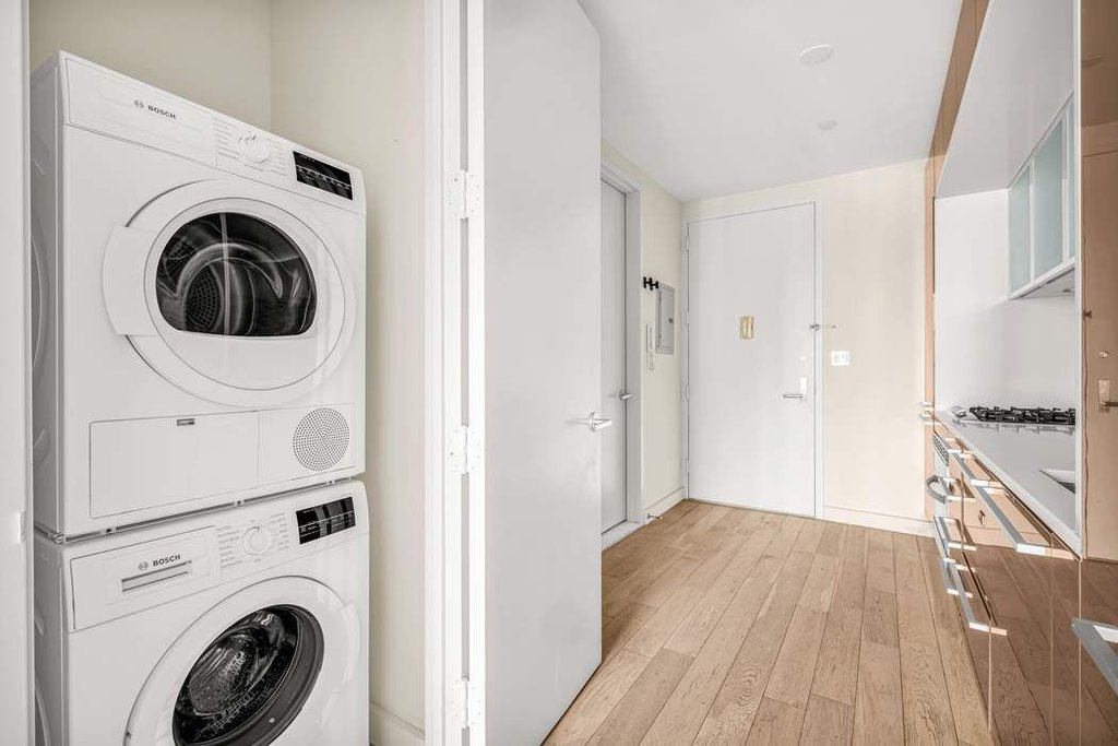 75 Wall Street, Unit 38J photo 6