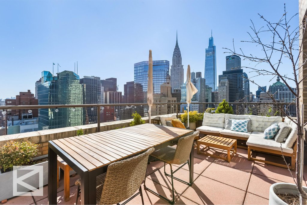 310 East 46th Street, Unit 25V